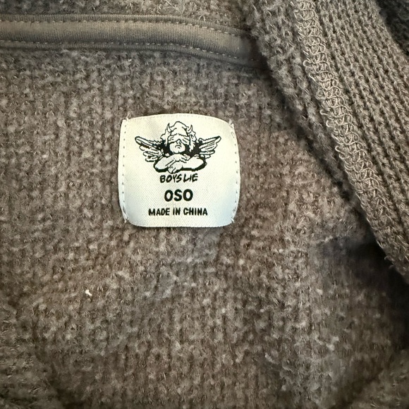 Boys Lie Sweater. One size fits all. - Picture 4 of 5